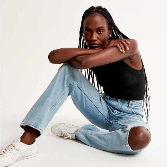 NWT Abercrombie & Fitch Ultra High Rise 90s Straight Jean in Light Destroyed 6 - Picture 6 of 13